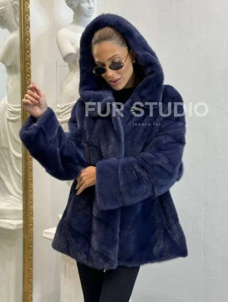 Короткая шуба из импортной норки с капюшоном - фото 0