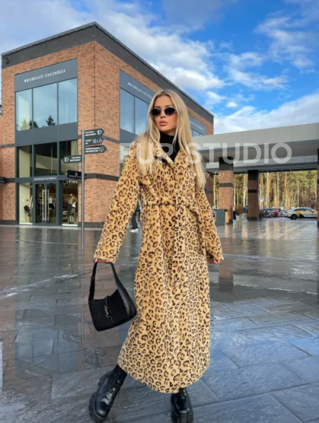 Пальто-шуба из натуральной шерсти под леопард - фото 3