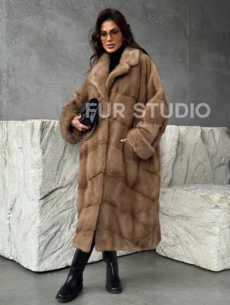 Бежевая норковая шуба oversize - фото 0