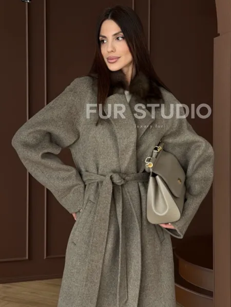 Пальто с воротником из соболя - фото 7