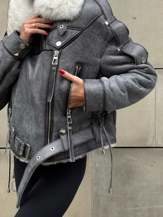 Стильная косуха-дубленка Vintage Grey с воротником из меха песца со шнуровкой на спине - фото 5