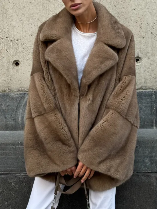 Норковый полушубок в пастельном оттенке - фото 2