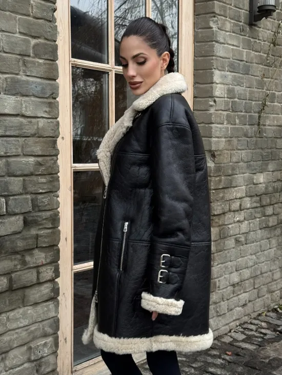 Удлиненная дубленка на белой овчине - фото 6