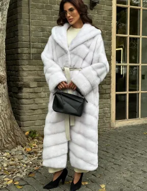 Белая норковая шуба с капюшоном - фото 3