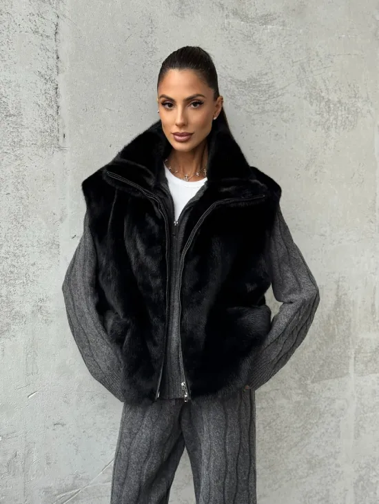 Черная норковая жилетка - фото 11