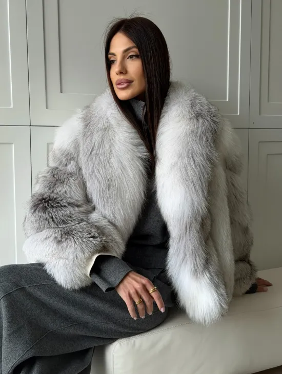 Полушубок из белой лисы, рукава - косички - фото 7